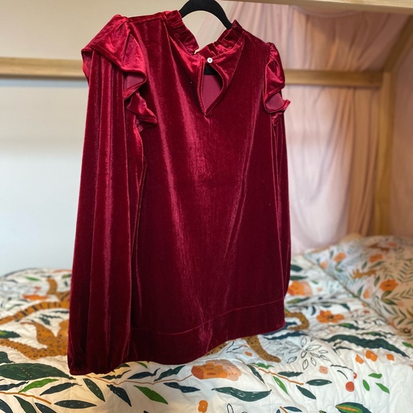 NWT JODIFL Boutique Red Wine Velvet Top - Picture 3 of 3